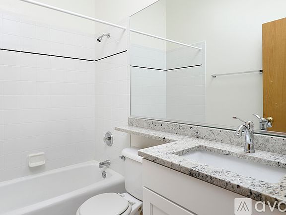 4th image of 1655 W Wrightwood Ave #3