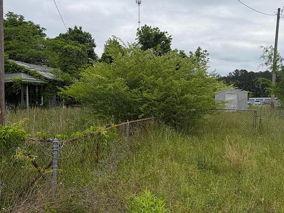 2nd image of 775 Tallman Circle