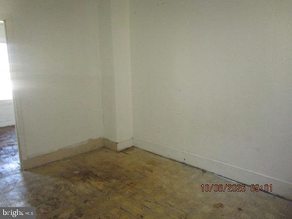 5th image of 1921 Ruan St