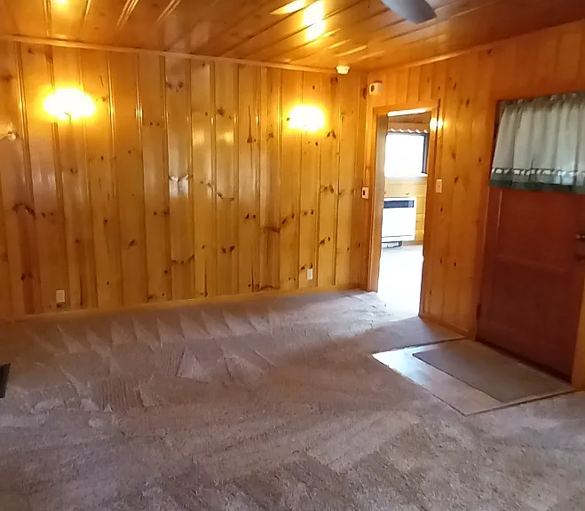 138 E Sherwood Blvd — Photo 3