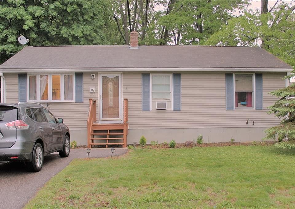 1st image of 5 Regnaiere Ct