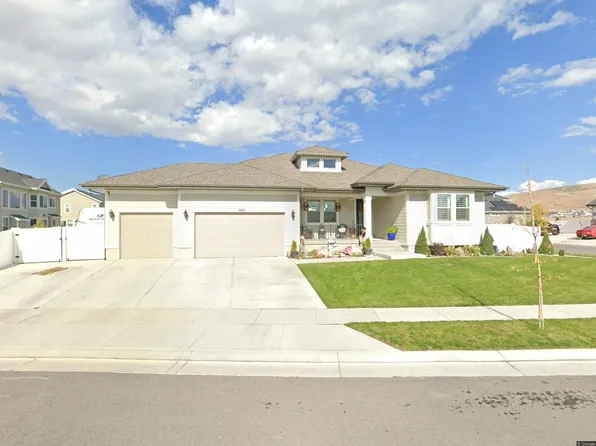 1663 E Thorpe Dr #1, Eagle Mountain, UT 84005