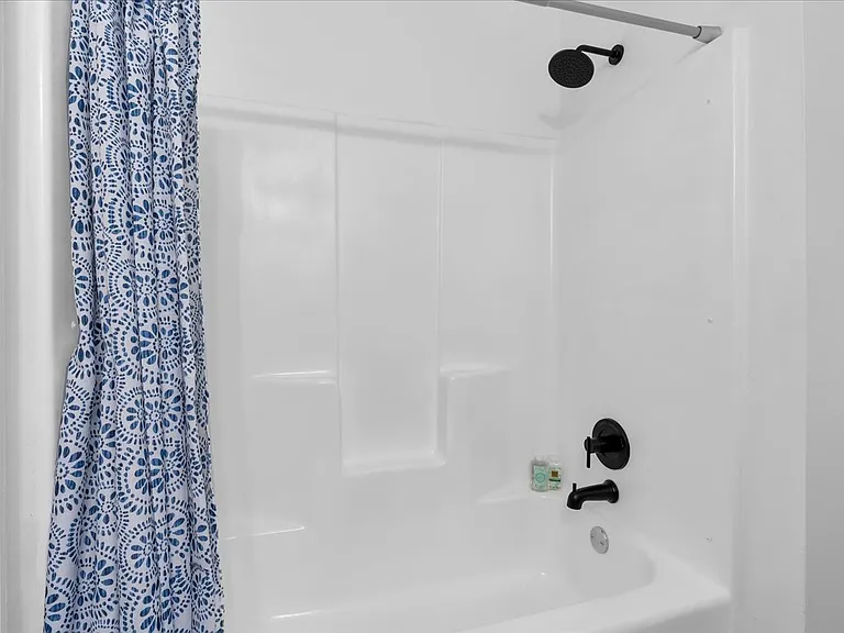 54 Mildred Ct — Photo 24