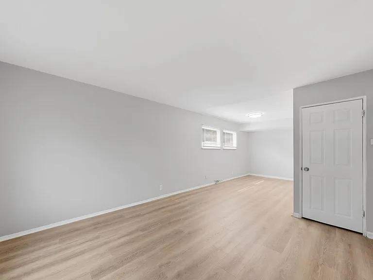 146 Grampian Rd — Photo 16