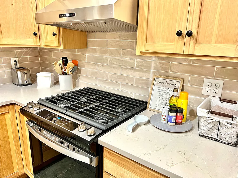 244 S Railroad Ave — Photo 12