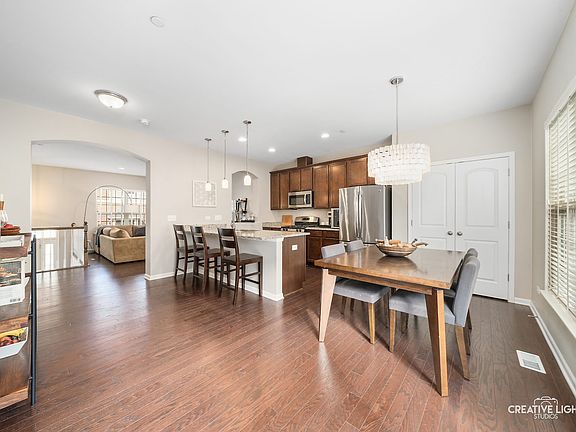 5th image of 469 N Kenilworth Ave