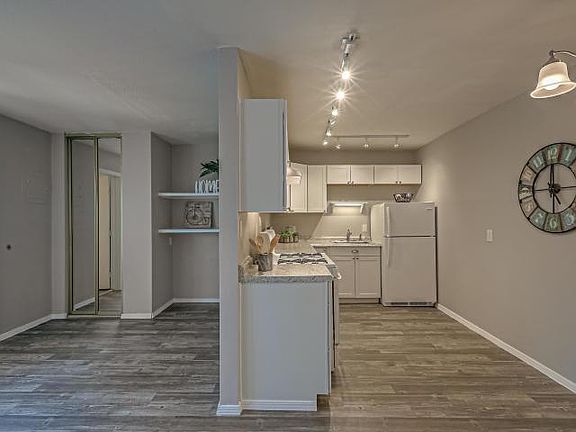 5th image of 2801 Vail Ave SE #232