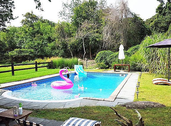 2nd image of 1085 Bhampton Sag Harbor Tpke