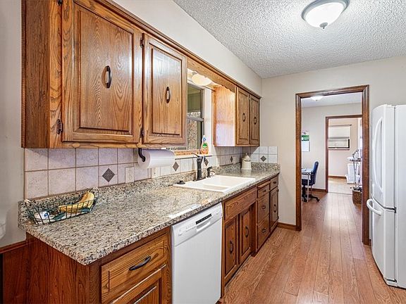 5th image of 31 N Cerney Ln
