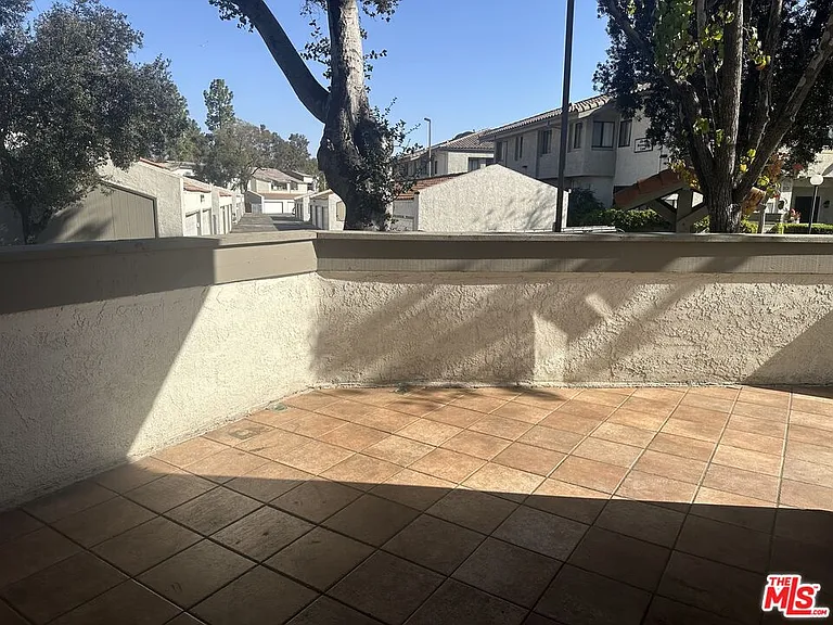 Willowcrest Ln — Photo 29