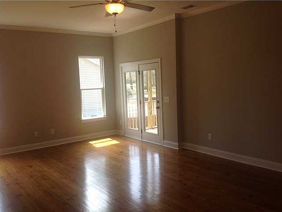 4th image of 1862 Staffwood Dr