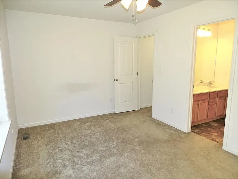 126 Wheatstone Ln — Photo 12