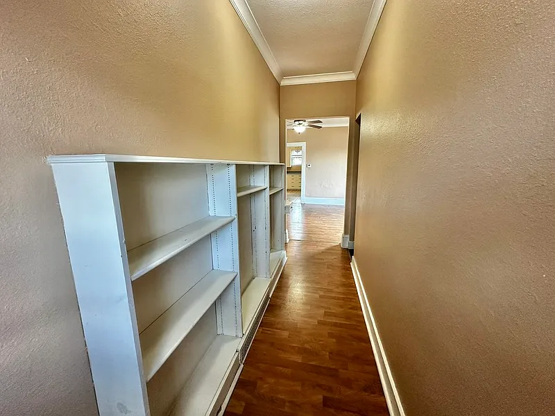 3 bed, 1.0 bath, $999 — Photo 4