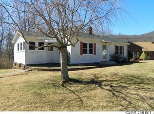 111 Northwest Ave, Swannanoa, NC 28778