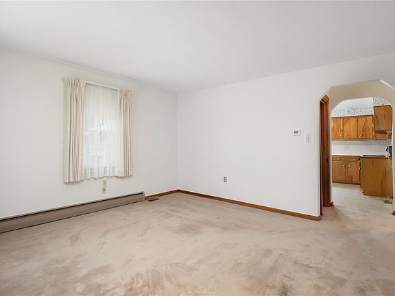 5th image of 717 W Laurel St