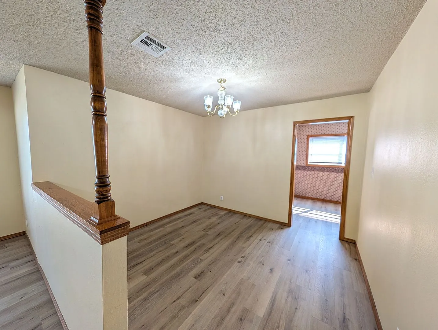 Spacious 3 bedroom home — Photo 3