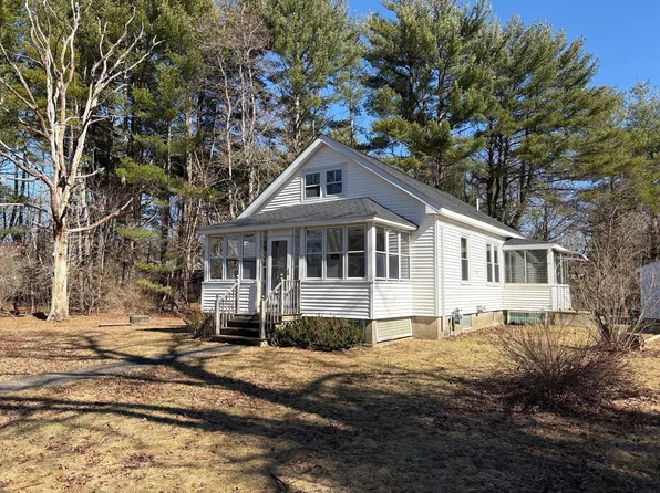 52 Carpenter St, Seekonk, MA 02771