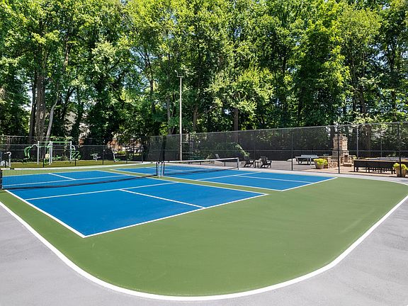 Double Pickleball court