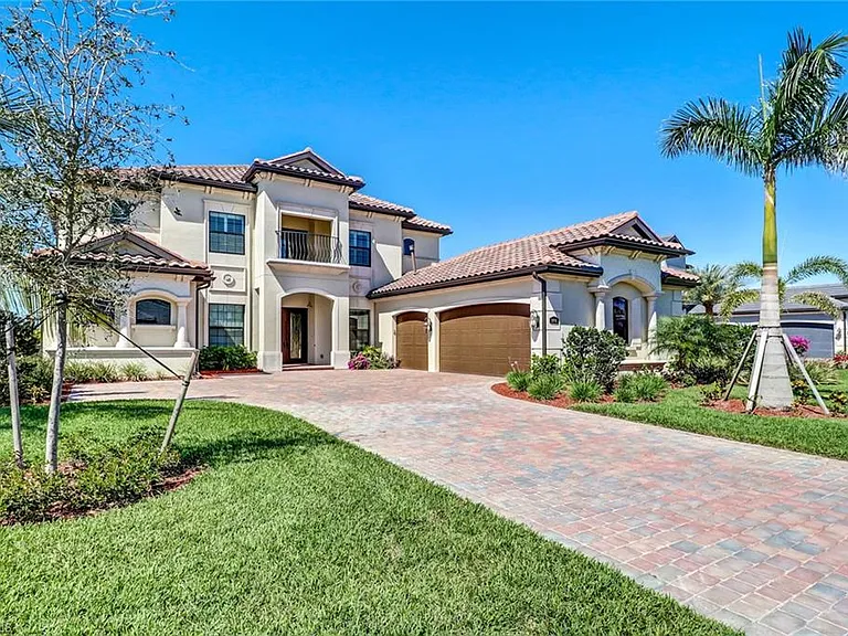 9902 Corso Bello Dr — Photo 1