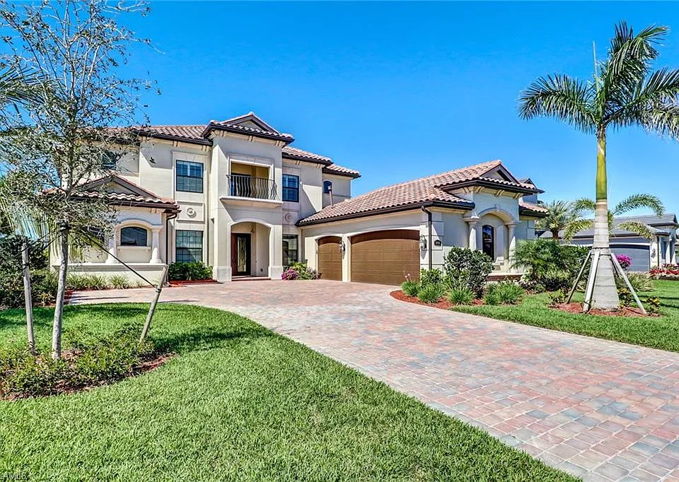 9902 Corso Bello Dr