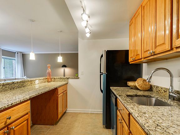4th image of 5103 Crossfield Ct APT 2