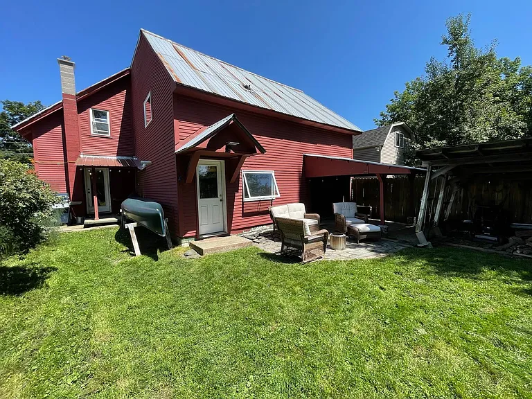 133 S Main St — Photo 26