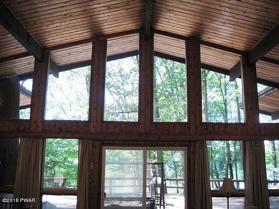 2b  LAKESIDE WINDOWS