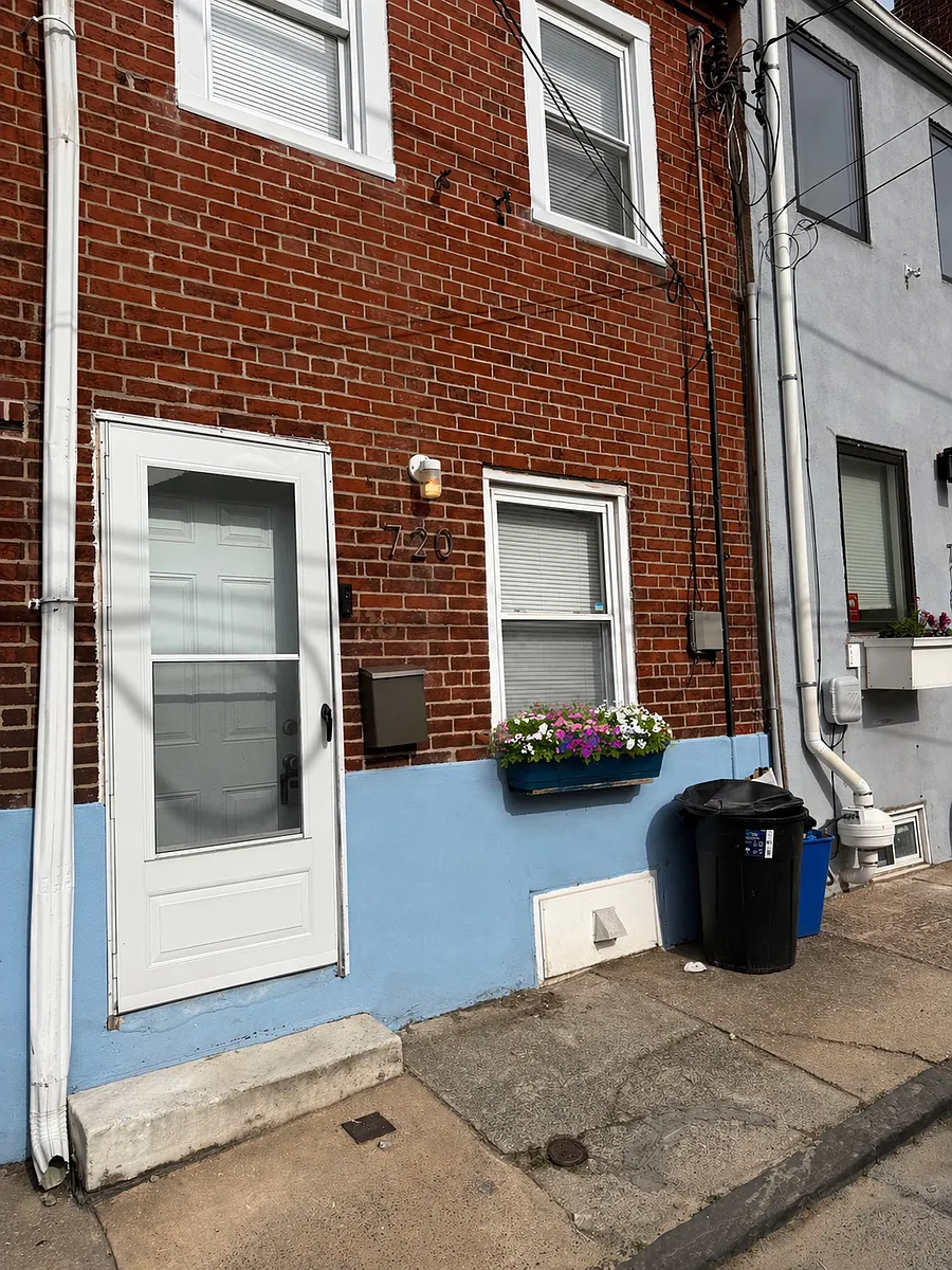 Building Photo - 720 S Randolph St