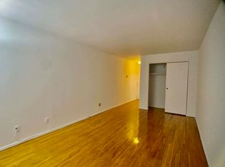 122 E 13th St APT LA, New York, NY 10003