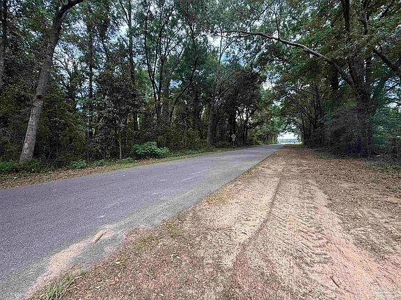 3rd image of 5 Watermill Rd