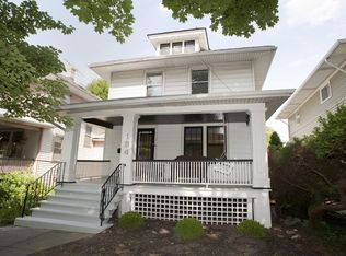 134 S Cuyler Ave, Oak Park, IL 60302