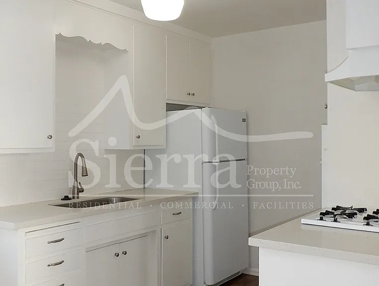 48 Broadmoor Plz #8 — Photo 4