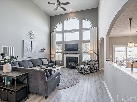 4th image of 4017 Clearstream Way