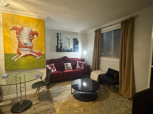 12008 Fort Rd NW #1, Edmonton, AB T5B 4H1