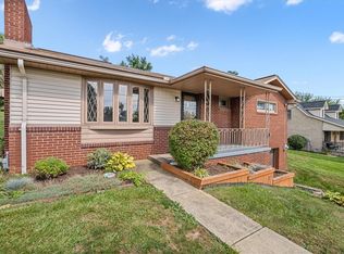4102 Naples Dr, Irwin, PA 15642