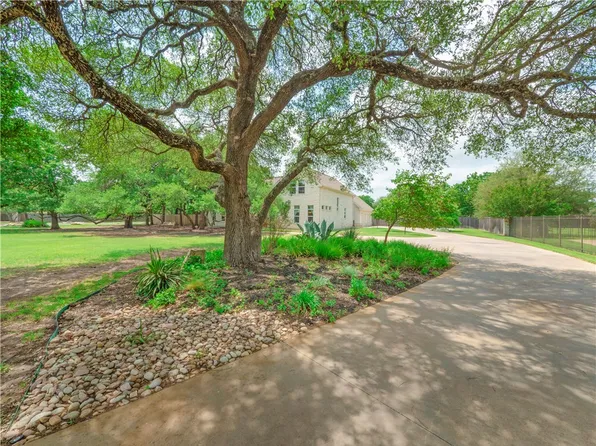 148 Oak Plaza Dr, Georgetown, TX 78628