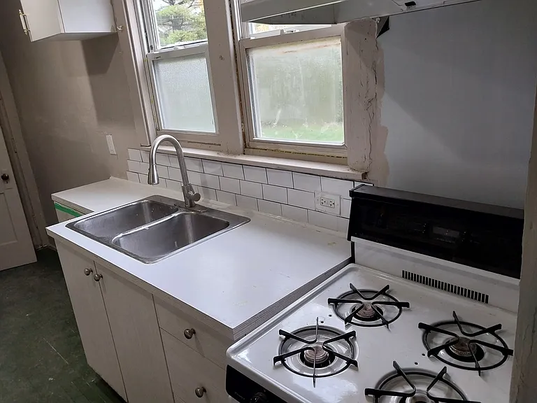 15350 Alden St #1 — Photo 14