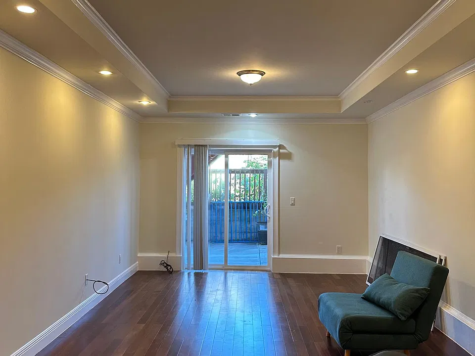 169 Rae Ave