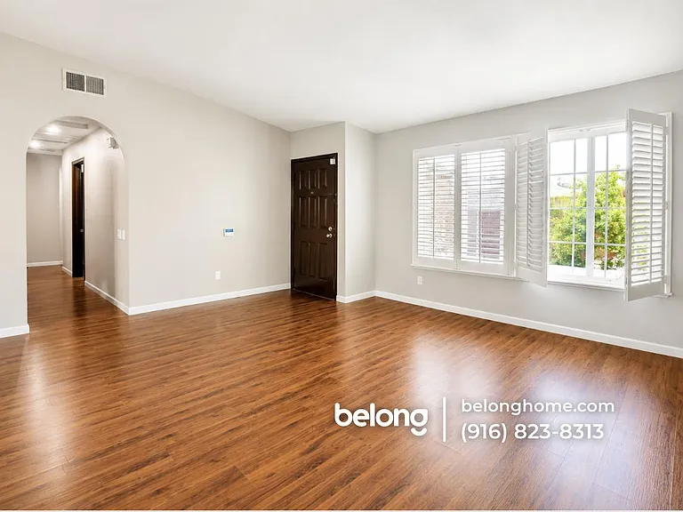 7137 Reyn Oaks Way — Photo 2