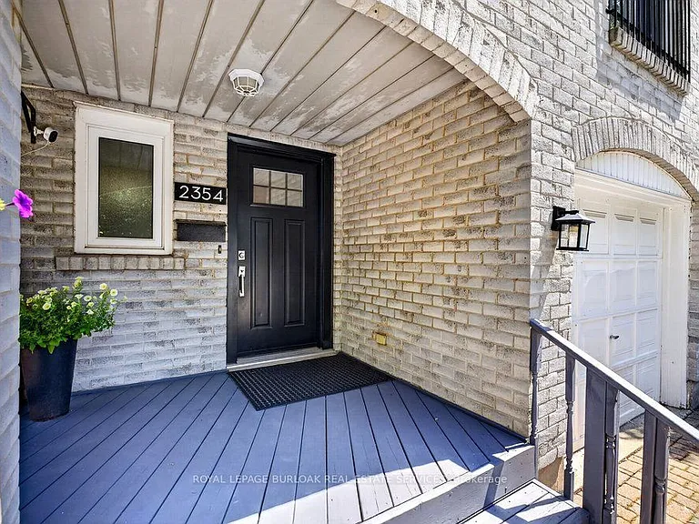 2354 Marine Dr — Photo 3
