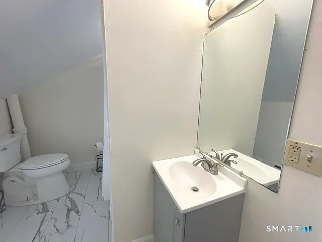33 Middle St — Photo 19