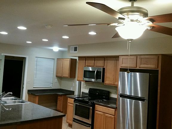 3rd image of 10737 W Sun City Blvd