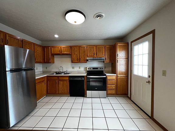 3rd image of 1312 Tully Dr #1