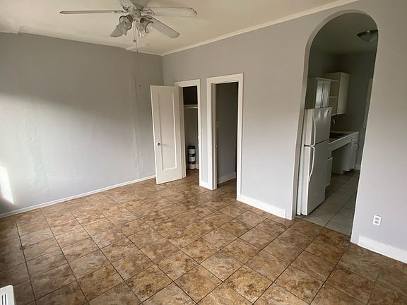 5th image of 1517 W 12th Pl APT 7