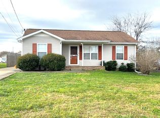 298 Cranklen Cir, Clarksville, TN 37042