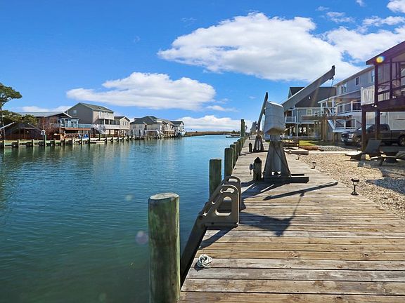 3rd image of 37493 Bayside Dr