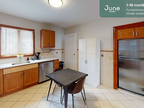 3rd image of 108 Shotwell St #B