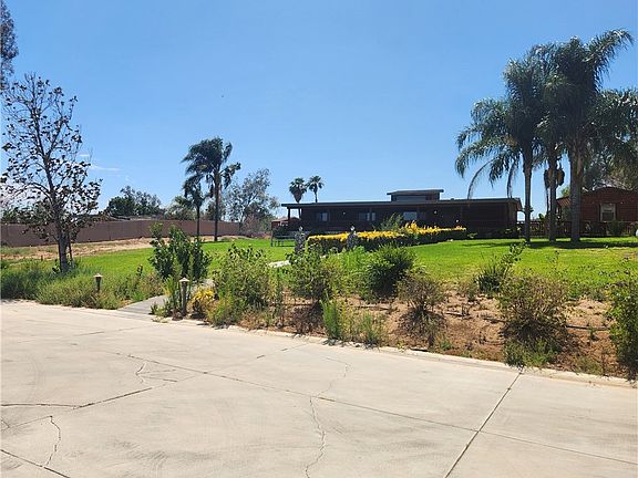 4th image of 6786 Limonite Ave