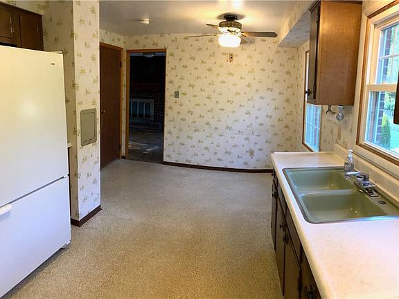 3rd image of 709 Mica Dr