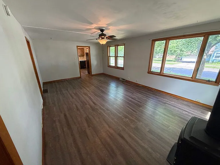704 Gilbert St — Photo 5